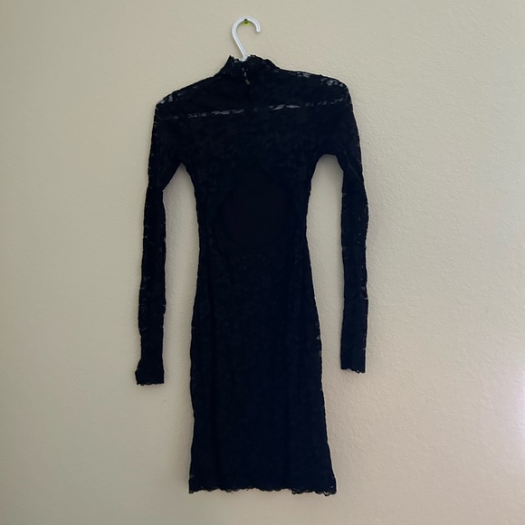 Long sleeve backless midi dress. Moda International. Size: XS - Picture 3 of 8